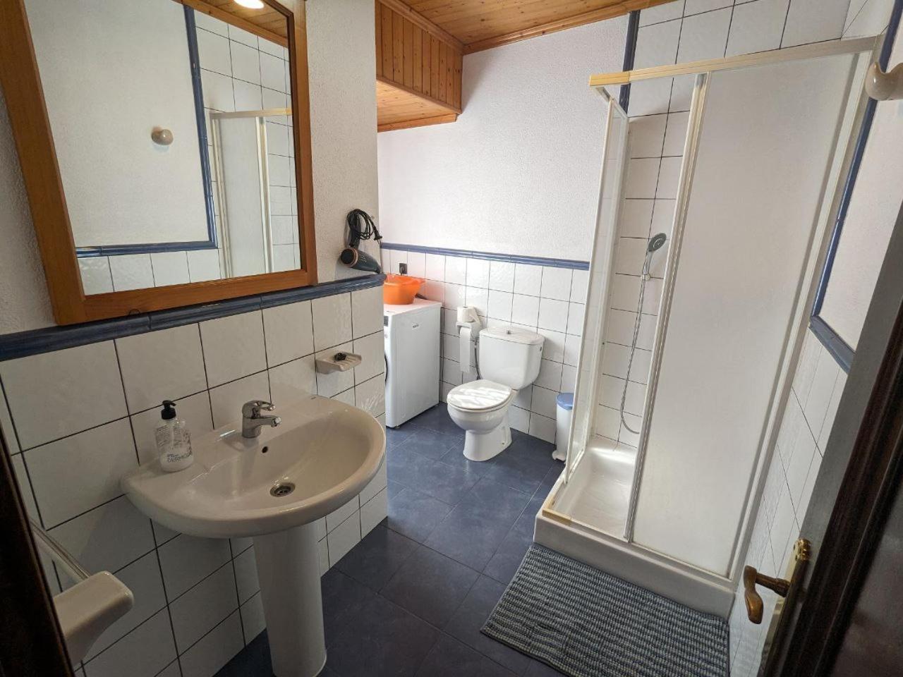 Отель Vivienda Turistica Vacacional Maricarmen Ароу Экстерьер фото