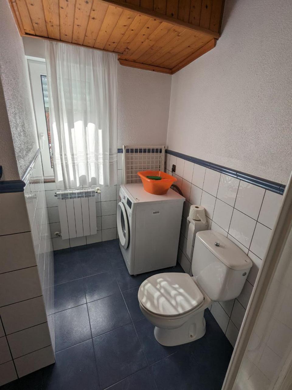 Отель Vivienda Turistica Vacacional Maricarmen Ароу Экстерьер фото