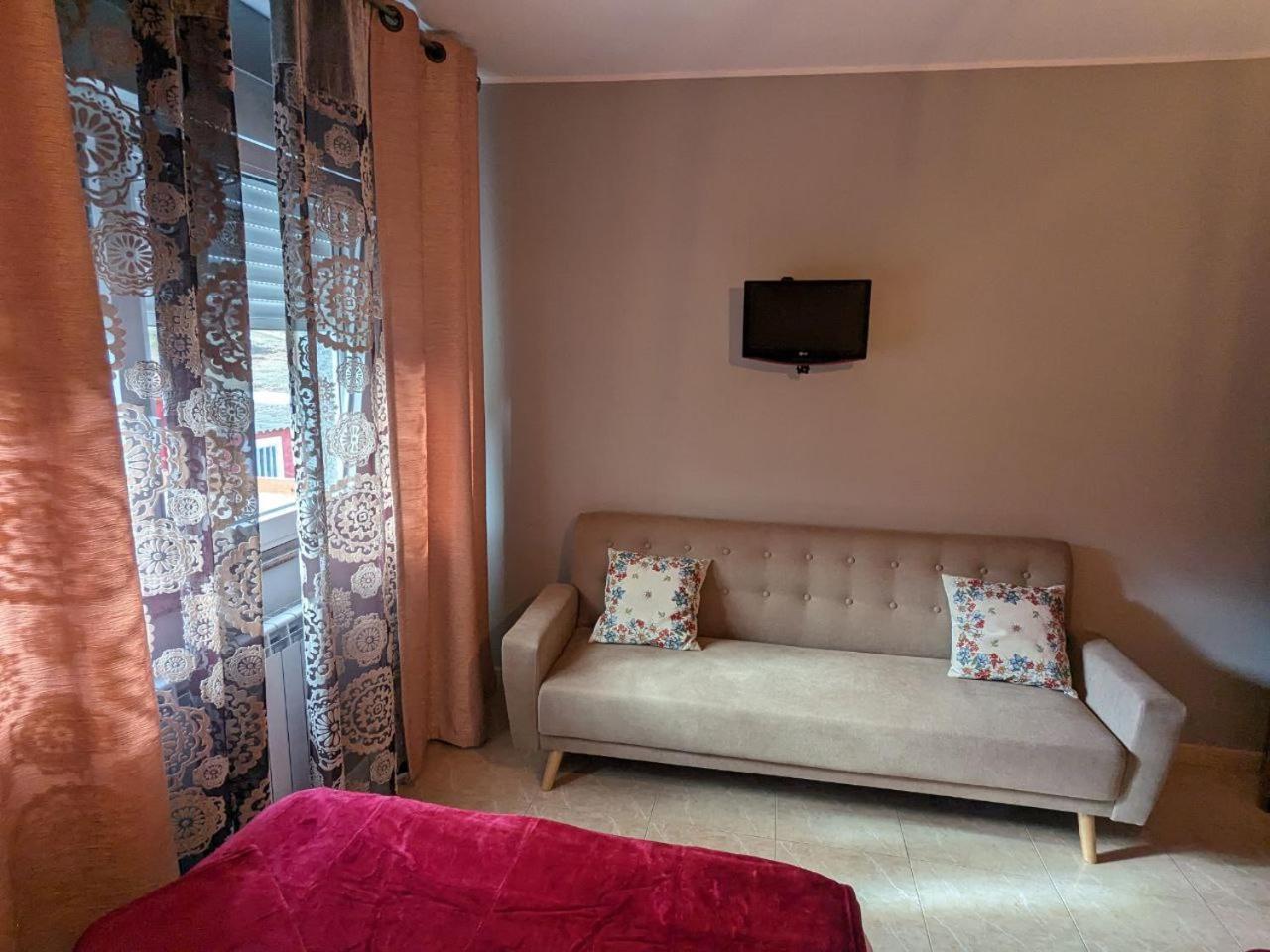 Отель Vivienda Turistica Vacacional Maricarmen Ароу Экстерьер фото